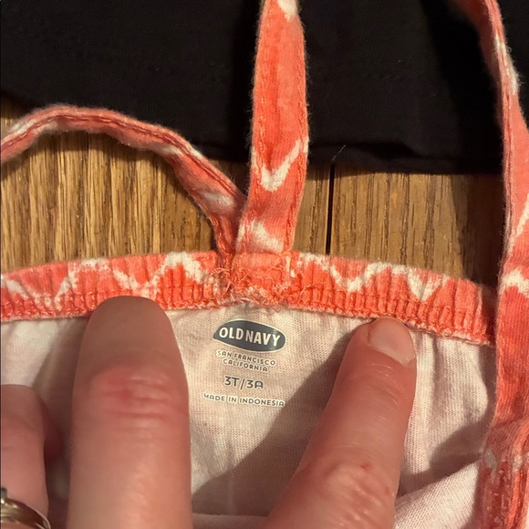 Assorted Kids Casual Clothes. 3 dresses, 1 romper, 1 legging and one tee - Picture 11 of 13